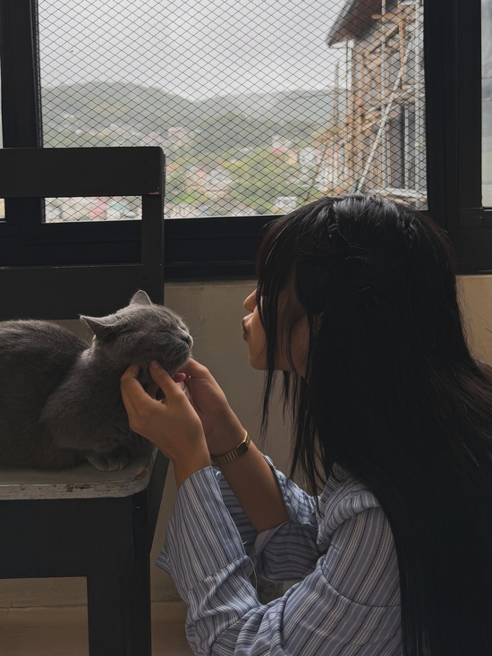 Cafe mèo dễ thương như thế này, bảo sao hội chị em không "rẩn rần" đổ xô đi check-in?- Ảnh 1.