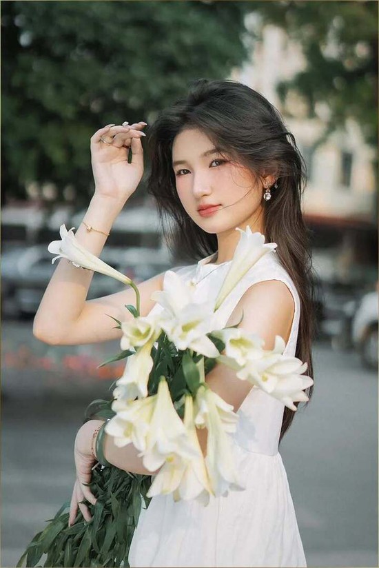 Nhan sắc người mẫu 20 tuổi gây tiếc nuối khi trượt vai Nam Phương Hoàng hậu- Ảnh 11.