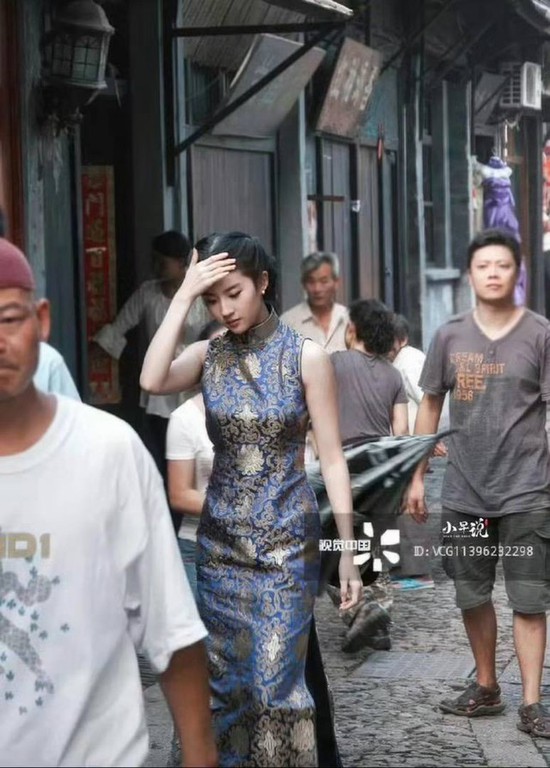 Hình ảnh 16 năm trước của Lưu Diệc Phi hot lại nhờ đặc quyền không phải ai cũng có- Ảnh 1.