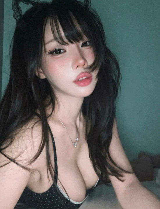 Khoe bạn gái gợi cảm, nam streamer được CĐM ghen tị, khẳng định là chàng trai "may mắn" nhất năm- Ảnh 5.
