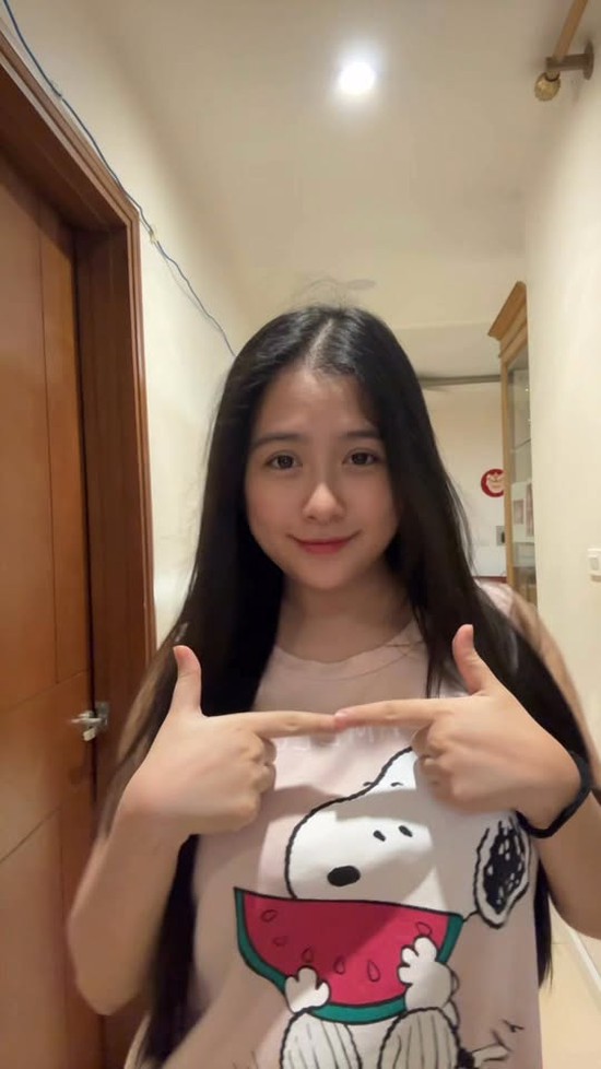 Không nhận ra nữ streamer "vạ miệng" ngày ấy: Từng kiếm nửa tỷ trong một năm, giờ yên bề gia thất bên gia đình nhỏ- Ảnh 4.