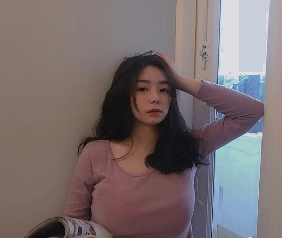 Hot girl 2k1 đình đám năm nào ngày càng quyến rũ, khiến CĐM không nhận ra trong bộ ảnh mới- Ảnh 1.