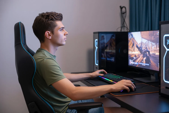 Chiếc PC từng phục vụ game giờ phải "gánh" cả cuộc đời của game thủ - Ảnh 4.