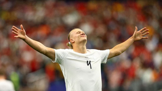 "Erling Haaland" phiên bản nữ đang gây bão mạng xã hội- Ảnh 1.