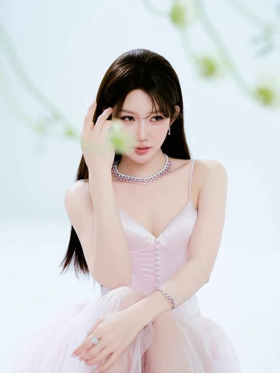 10 nữ diễn viên đẹp nhất Việt Nam: Minh Hằng - Chi Pu out top, hạng 1 hội tụ tất cả tinh hoa trên đời- Ảnh 10.