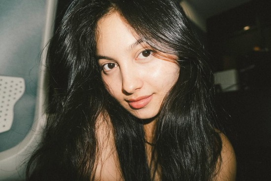 Xuất hiện mỹ nhân Việt y hệt Lisa, bán kẹo kéo mưu sinh giờ trở thành "tình địch" của Tăng Thanh Hà- Ảnh 2.