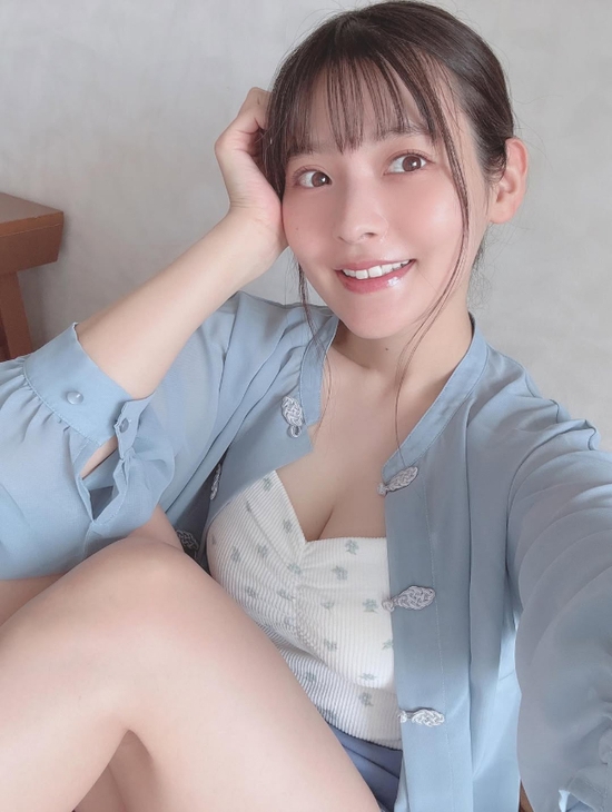 Chia sẻ mặc cảm vì có vòng một "quá cỡ", hot girl nổi tiếng khẳng định gặp vô số phiền toái, cực kỳ khó chịu- Ảnh 4.