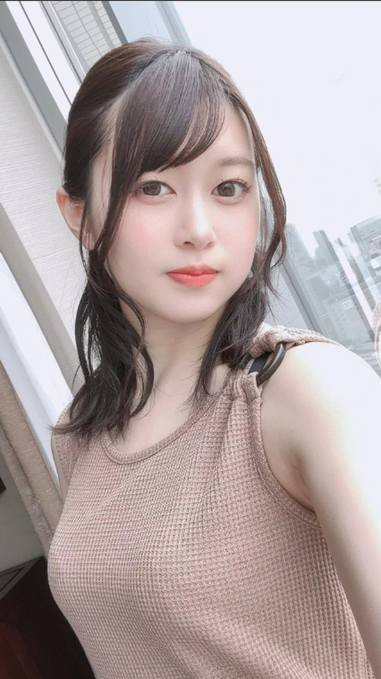 Hot girl nổi tiếng từ bỏ sự nghiệp, chuyển hẳn sang gõ code để kiếm sống, fan ngỡ ngàng vì thay đổi 180 độ- Ảnh 1.