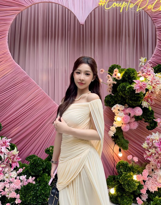 Tình cũ của rapper Bray ngày càng táo bạo: 25 tuổi đã làm bà chủ, đăng ảnh chỉ cần 1 pose cũng đủ khiến người xem mê mệt- Ảnh 3.