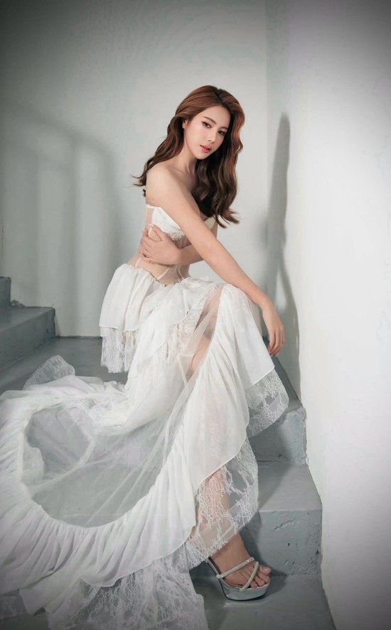 Thuỷ Tiên lên tiếng về hành động lạ trong lần lộ diện hiếm hoi- Ảnh 4.