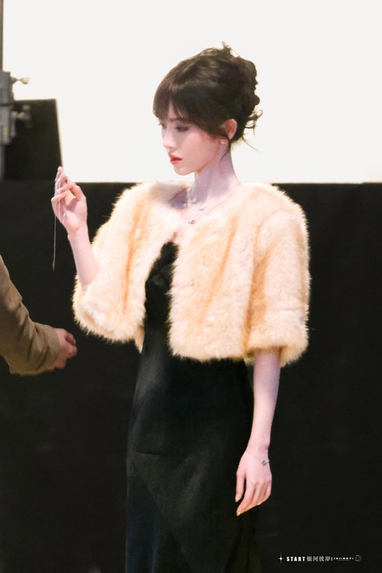 Đang hot mỹ nhân có gương mặt mà mọi trai tồi đều không dám lại gần: Đẹp xuất thần vừa ngắm vừa rén- Ảnh 9.