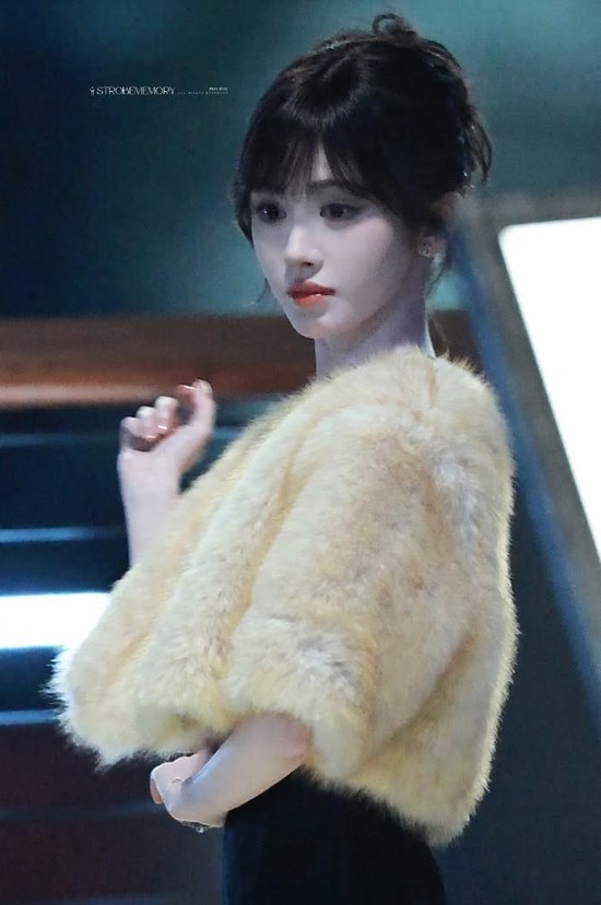 Đang hot mỹ nhân có gương mặt mà mọi trai tồi đều không dám lại gần: Đẹp xuất thần vừa ngắm vừa rén- Ảnh 7.