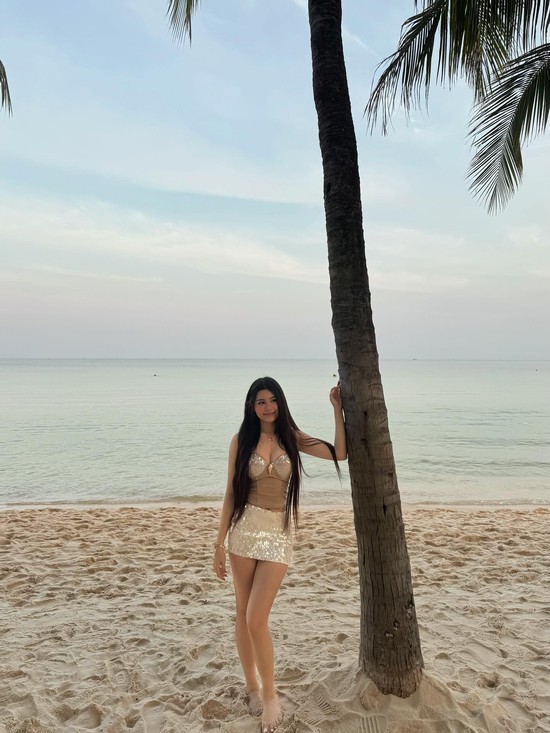 Hạt Dẻ gây ngỡ ngàng sau sinh nhật tuổi 18 - Ảnh 3.