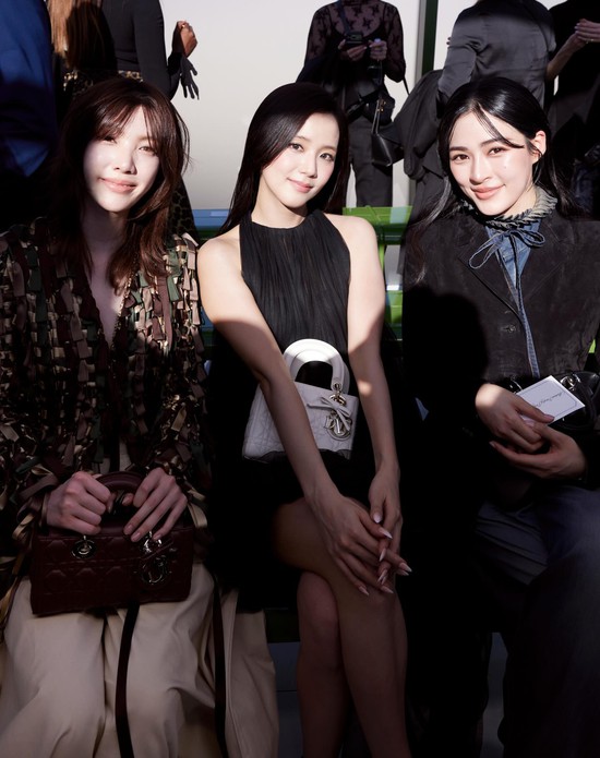 Quá khứ buôn bán lề đường rồi thành đại sứ vượt mặt BLACKPINK của mỹ nhân đẹp nhất thế giới 2026- Ảnh 12.
