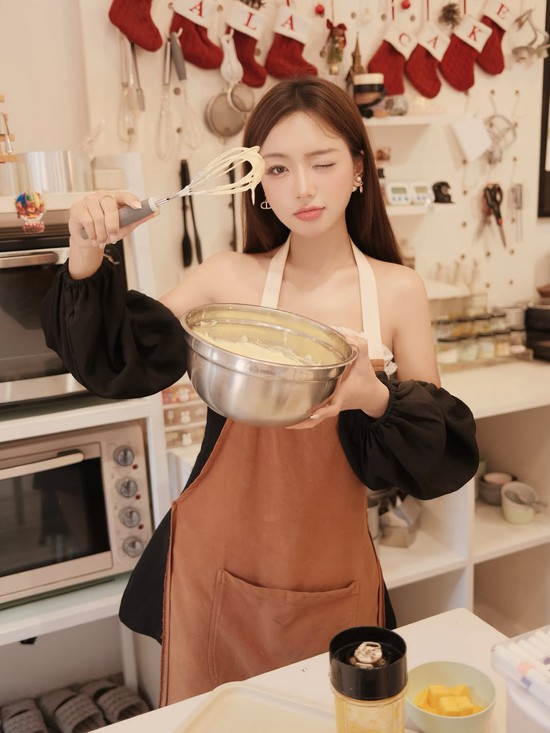 Diện đồ gym dạo phố, hot girl Instagram khiến CĐM mê mẩn với gu thời trang ấn tượng- Ảnh 4.