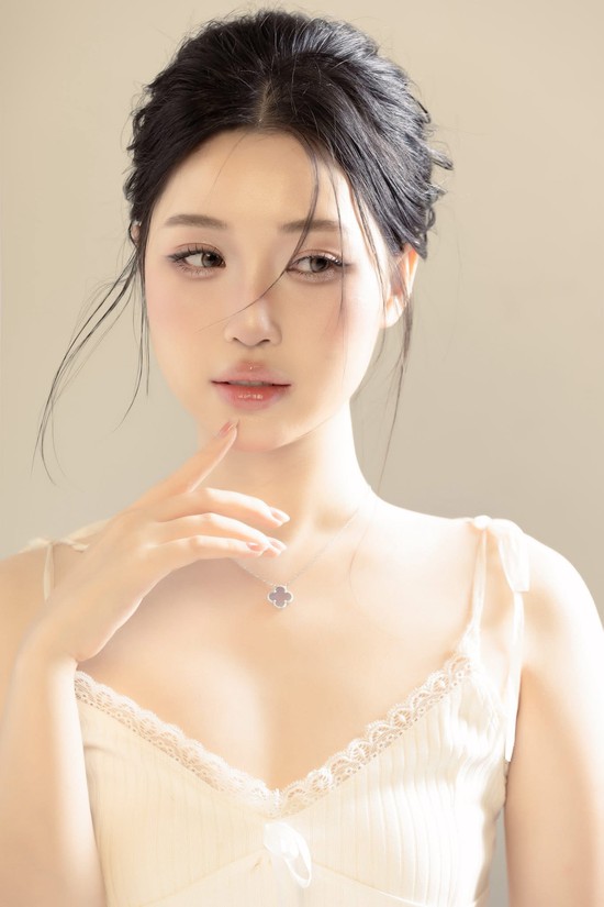 Streamer Chubby khoe hình hóa nàng thơ, “người chị em” có hành động khó hiểu, trêu đùa hay thiếu tinh tế?- Ảnh 4.