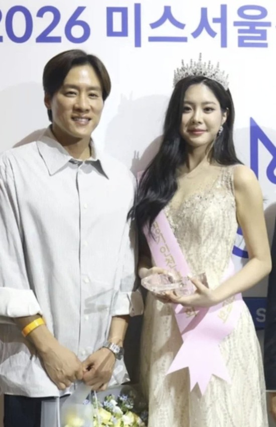 Mỹ nhân 2k3 cao 173cm vừa đăng quang Hoa hậu, soi đến gia thế mà ngỡ ngàng!- Ảnh 8.