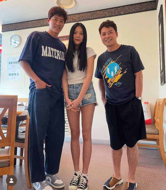 Mỹ nhân 2k3 cao 173cm vừa đăng quang Hoa hậu, soi đến gia thế mà ngỡ ngàng!- Ảnh 7.
