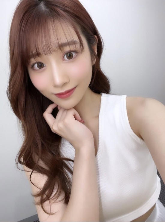 Hot girl nổi tiếng bất ngờ dính drama không đáng có, từng bật khóc khi bị coi là "người kế nhiệm" Yua Mikami- Ảnh 4.