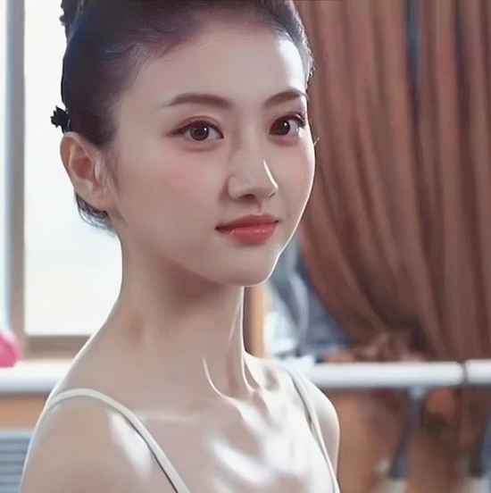 Nhan sắc lấn át cả Lưu Diệc Phi của cô gái đang bị tỷ phú thế giới vạch mặt bằng tâm thư dài 6.000 chữ- Ảnh 6.