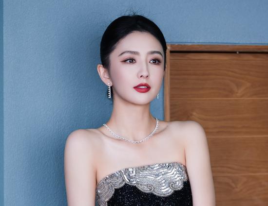 5 mỹ nhân Tân Cương đẹp nhất Cbiz: Địch Lệ Nhiệt Ba dẫn đầu, người cuối được ví như bước ra từ bích họa- Ảnh 6.