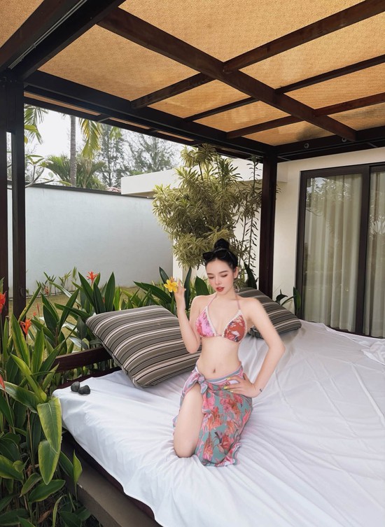 Mẹ 3 con vẫn tự tin khoe dáng, nhan sắc ấn tượng của hot girl U40 khiến CĐM phải trầm trồ- Ảnh 5.