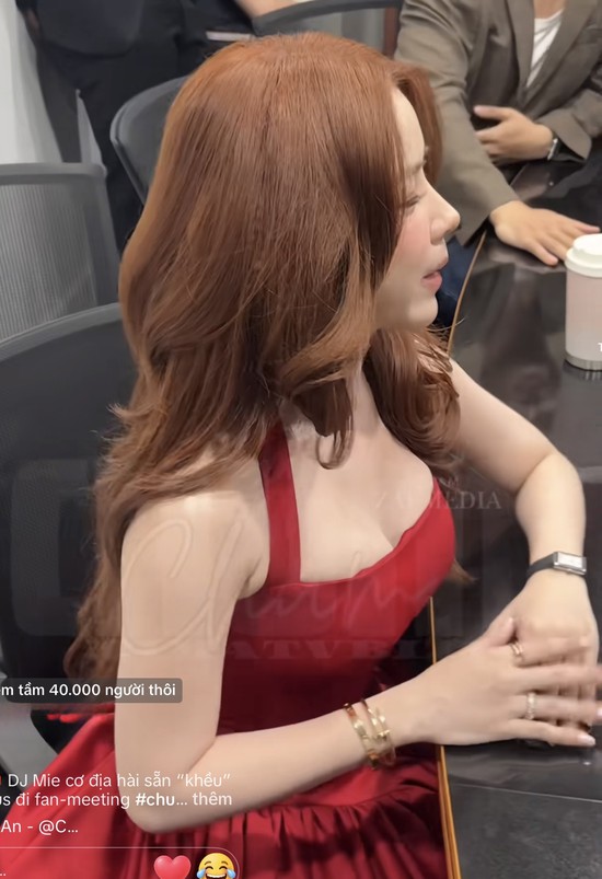 Nhan sắc "cam thường" đỉnh cao của DJ Mie trong video quay lén- Ảnh 2.