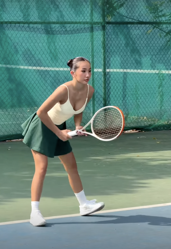 Mê đủ môn rồi, dàn mỹ nhân Việt cuối cùng vẫn quay về với tennis: Cái chất “quiet luxury” khó mà thay thế - Ảnh 14.
