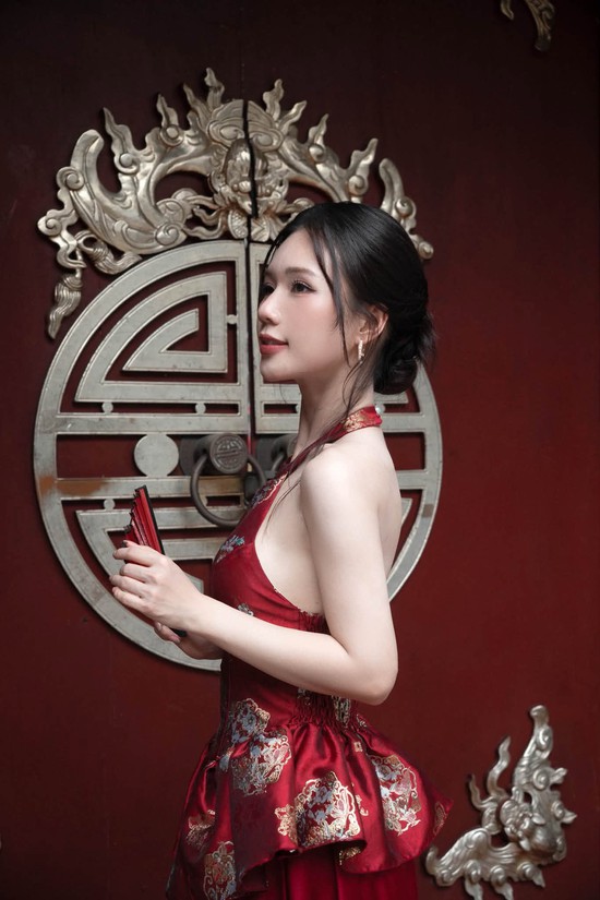 Đón Trung Thu "ngọt" như bánh dẻo, nữ diễn viên phim giờ vàng VTV ghi điểm tuyệt đối với màn "lên đồ" mới- Ảnh 5.