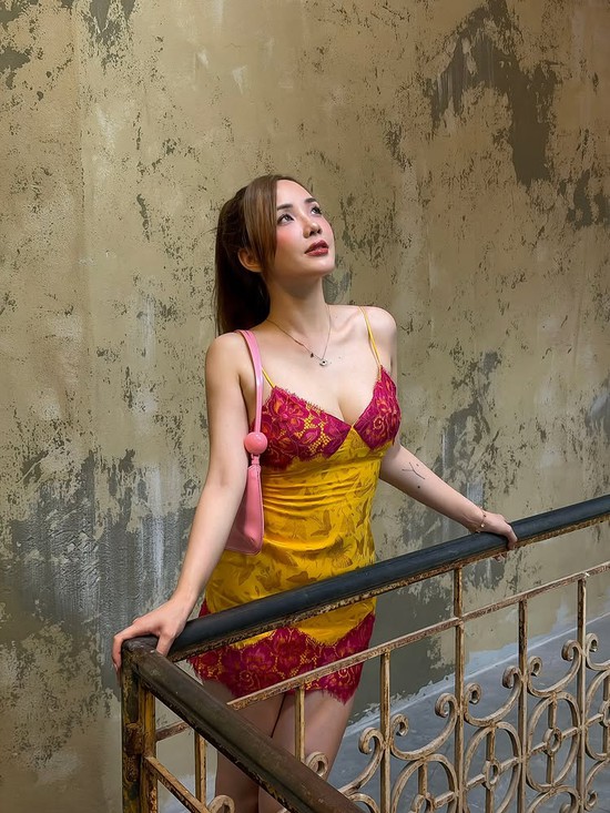 Võ Phương Linh hóa "nàng thơ", đón thu Hà Nội với nhan sắc cực phẩm- Ảnh 1.