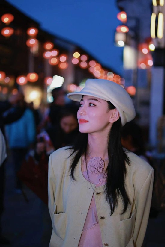 Hot girl Vật lý Minh Thu bất ngờ thông báo "cập bến" trời Âu- Ảnh 2.