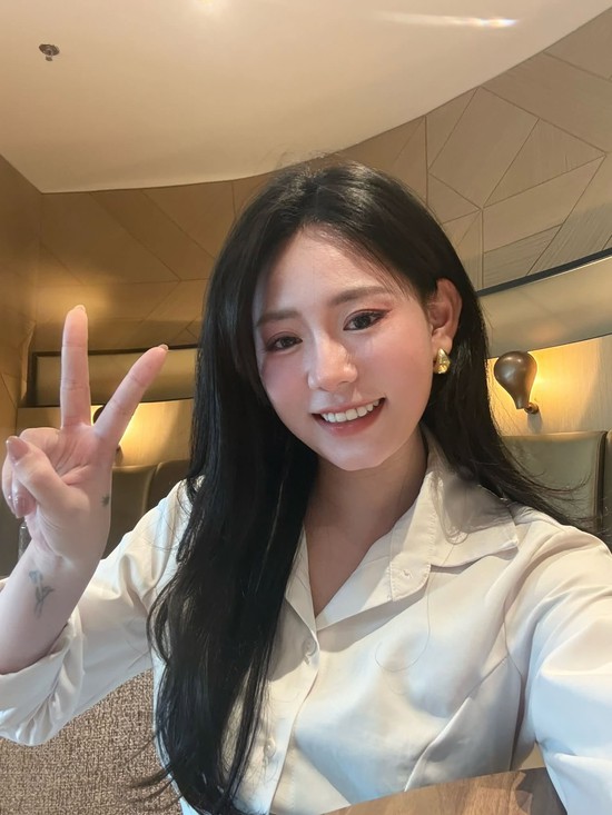 Hot girl Vật lý Minh Thu bất ngờ thông báo "cập bến" trời Âu- Ảnh 4.