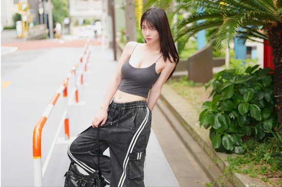 Nổi tiếng nhất sau thời Yua Mikami, hot girl Nhật Bản khiến fan phát sốt, livestream game đều đặn mỗi tối- Ảnh 2.