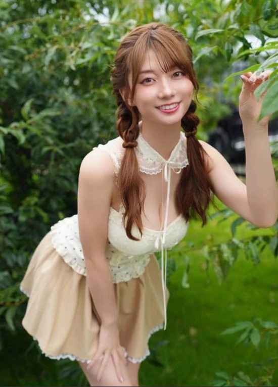Nổi tiếng nhất sau thời Yua Mikami, hot girl Nhật Bản khiến fan phát sốt, livestream game đều đặn mỗi tối- Ảnh 3.