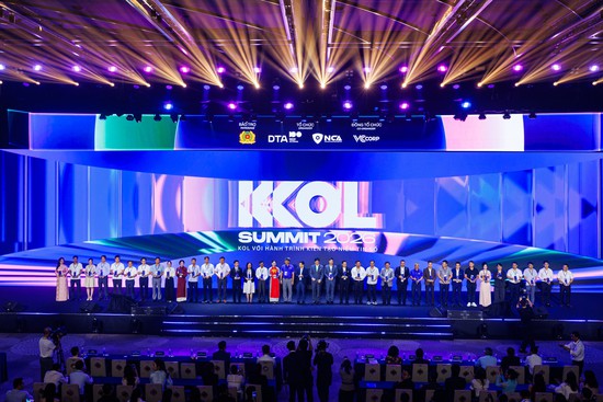 KOL Summit 2026: 34 CLB Niềm tin số và 1.500 khách mời ký cam kết đồng hành kiến tạo niềm tin số - Ảnh 15.