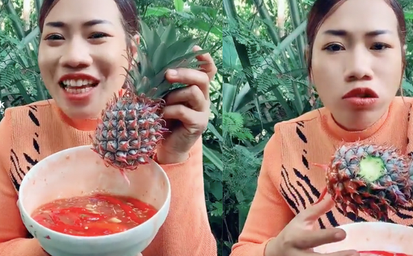 Eating a whole unpeeled pineapple, the YouTuber scared the netizens with the “super horror” Mukbang clip.