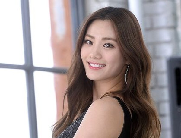 Mỹ nhân NaNa - Đại sứ Thần Ma KOK và những khoảnh khắc cực sexy