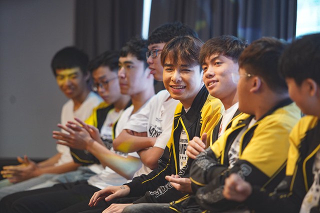 Góc nhìn từ câu chuyện Lowkey Esports: Cuộc chơi hao tiền tốn của mang tên Thể Thao Điện Tử Chuyên Nghiệp - Ảnh 2.