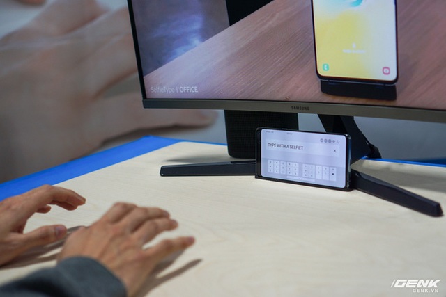 [CES 2020] Cận cảnh bàn phím vô hình Selfie Type của Samsung: Quảng cáo có khác với thực tế? - Ảnh 3.