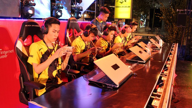 Liên Quân Mobile: Toàn cảnh chung kết rực lửa của giải đấu FPT eSport Championship 2019 - Ảnh 5.