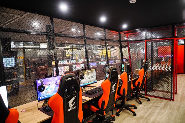 Mừng xuân Canh Tý, Cybercore Gaming Dragon khai trương phòng máy 20 tỷ khủng nhất nhì Sài Gòn - Ảnh 2.