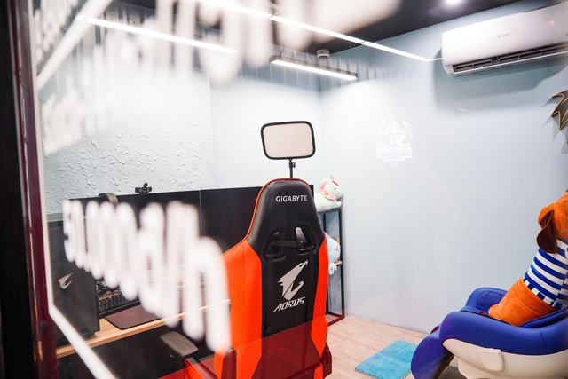 Mừng xuân Canh Tý, Cybercore Gaming Dragon khai trương phòng máy 20 tỷ khủng nhất nhì Sài Gòn - Ảnh 4.