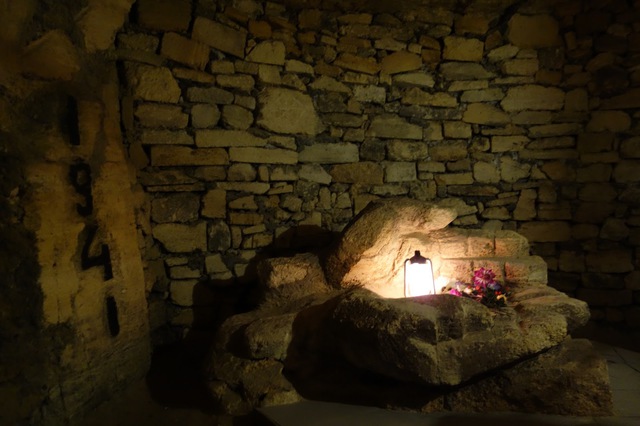 Hầm mộ Odessa: Lang thang trong mê cung địa đạo 2500km dưới lòng đất - Ảnh 1.