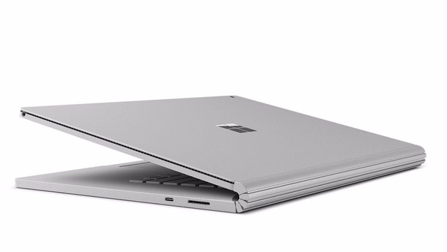 Thanh niên may mắn sống sót nhờ laptop Microsoft Surface Book có khả năng… chống đạn - Ảnh 2.