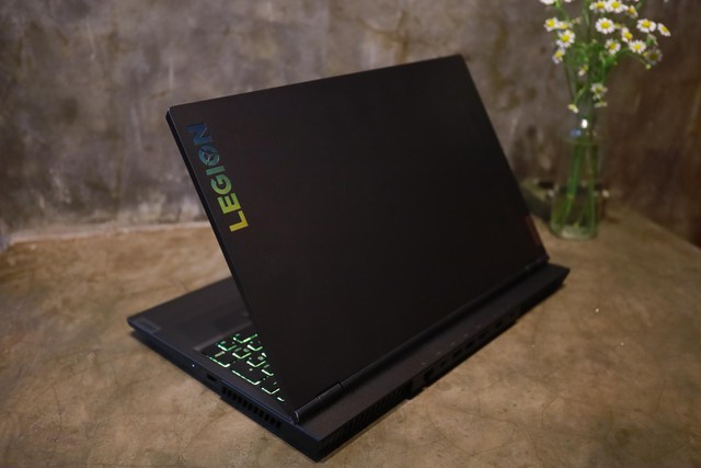 Đánh giá Lenovo Legion 5i - Laptop gaming tầm trung đỉnh của đỉnh - Ảnh 3.