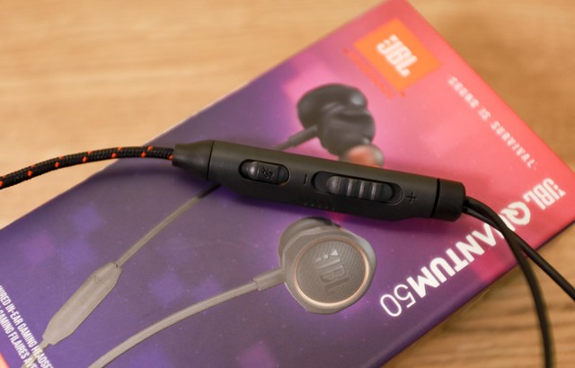 Trải nghiệm JBL Quantum 50 - Tai nghe gaming in-ear siêu ngầu đảm bảo ai nhìn cũng mê - Ảnh 7.