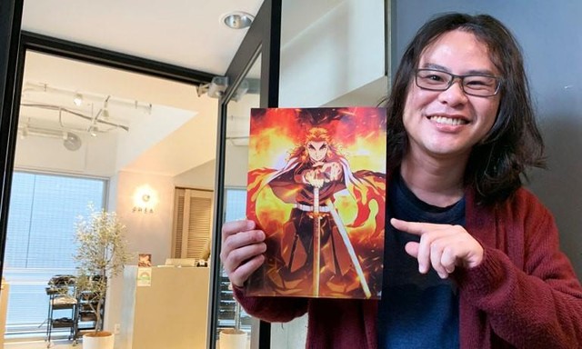 tuong - Kimetsu no Yaiba: Fanboy Viêm trụ Rengoku đi làm tóc giống thần tượng Photo-1-16036770318971587072989