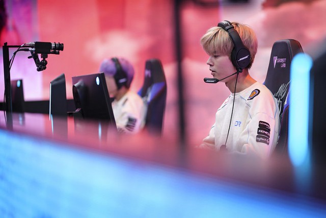 DragonX Deft: Chúng tôi sẽ đánh bại Top Esports bằng kỹ năng thuần túy tại CKTG 2020 lần này - Ảnh 2.