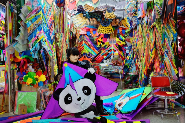 Bên trong thành phố bán đồ “Made In China” lớn nhất thế giới: Đủ loại mặt hàng ấn tượng, đặc biệt là đồ trang trí và đồ chơi trẻ em - Ảnh 12.