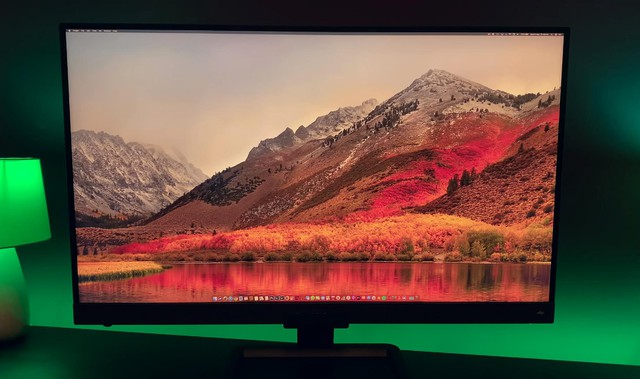 Đánh giá BenQ EW3280U, mẫu màn hình 4K cho trải nghiệm tuyệt vời khi giải trí, làm việc và chơi game - Ảnh 2. Đánh giá BenQ EW3280U, mẫu màn hình 4K cho trải nghiệm tuyệt vời khi giải trí, làm việc và chơi game - Ảnh 2.